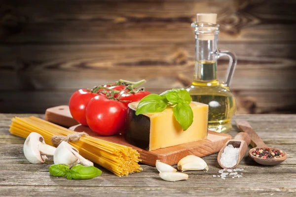 Spaghetti ingredients — Stock Photo, Image