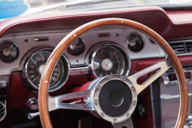 Mustang yarış başlangıç Wroclaw, Polonya