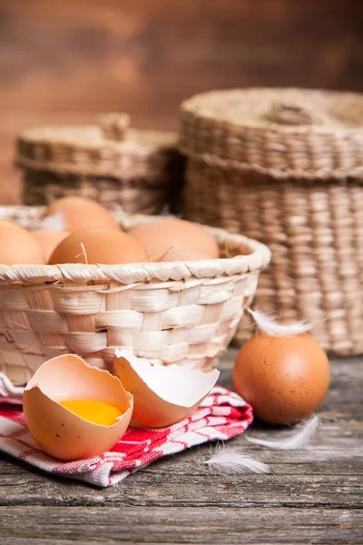 Fresh organic eggs — Stock Photo, Image