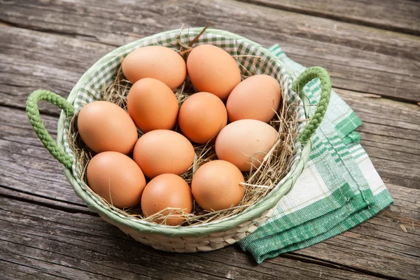 Fresh organic eggs — Stock Photo, Image