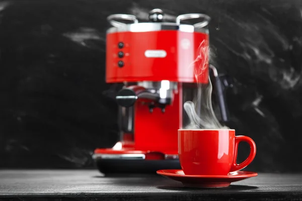 Máquina de café vermelho — Fotografia de Stock