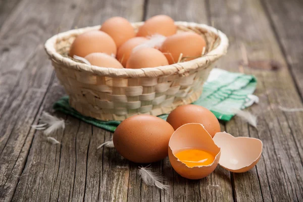 Fresh organic eggs — Stock Photo, Image