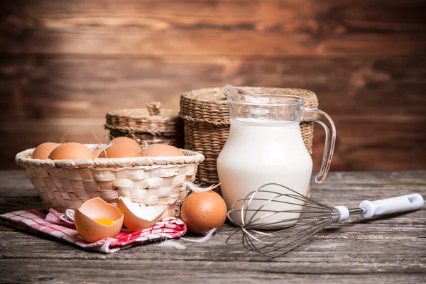 Frische Bio-Eier — Stockfoto