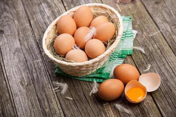 Huevos orgánicos frescos — Foto de Stock