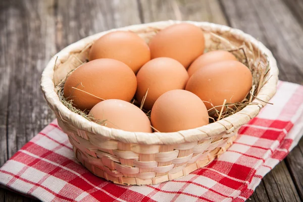 Fresh organic eggs — Stock Photo, Image