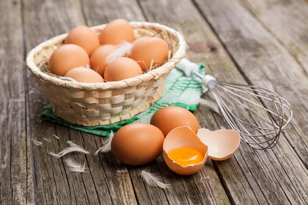 Fresh organic eggs — Stock Photo, Image