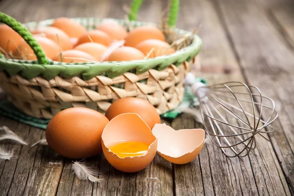 Fresh organic eggs — Stock Photo, Image