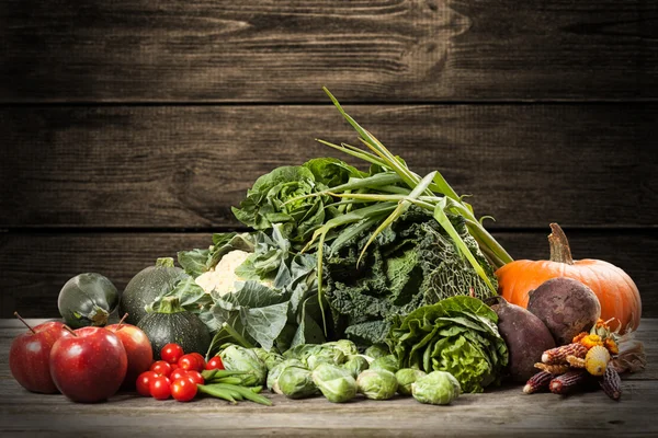 Assortiment de légumes verts — Photo