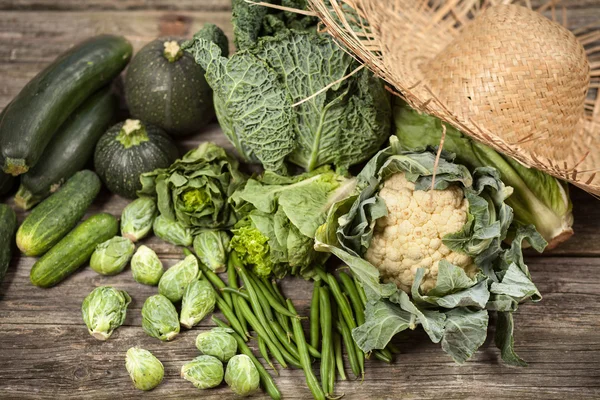 Sortimento de vegetais verdes — Fotografia de Stock