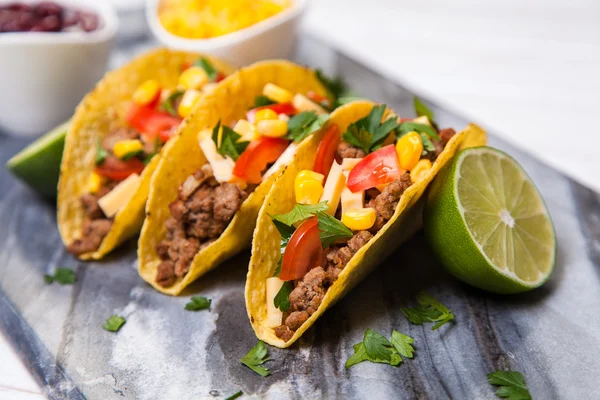 Ízletes taco marhahússal — Stock Fotó