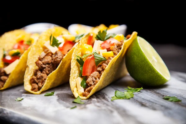 Heerlijke taco's met rundvlees — Stockfoto