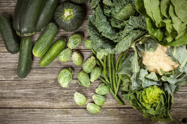 Sortiment an grünem Gemüse — Stockfoto