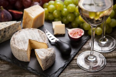 şarap ve peynir