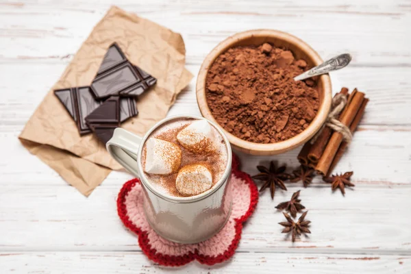 Chocoladedrinks met marshmallows — Stockfoto