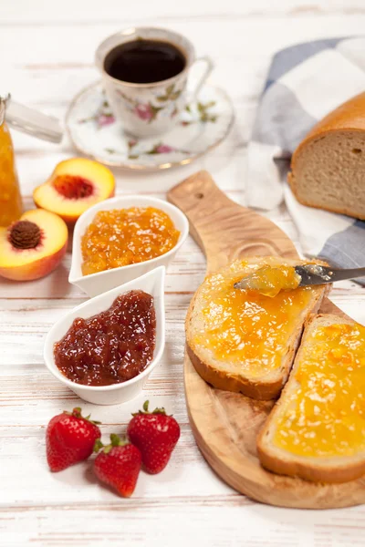 Slices of bread with jam — Stock Photo, Image