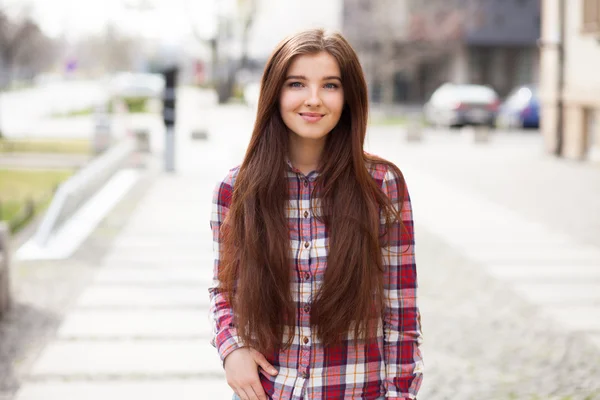 Natural face portrait of a beautiful young woman — Stock Photo, Image