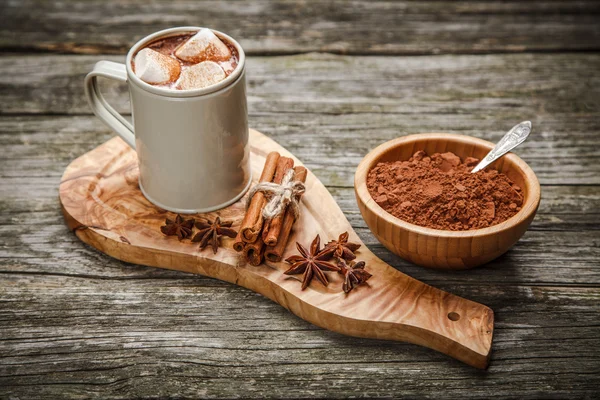 Kakao marshmallows içkiyle