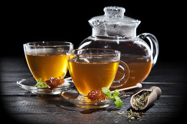 Taza de té sobre fondo oscuro — Foto de Stock