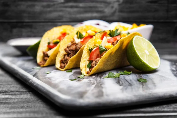 Lahodné hovězí tacos — Stock fotografie