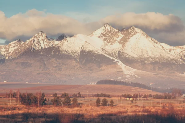 Bela paisagem montanhosa — Fotografia de Stock