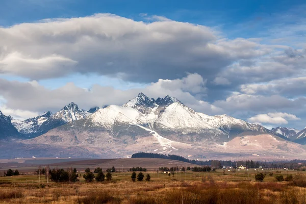 Bela paisagem montanhosa — Fotografia de Stock