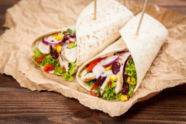 Tortilla maddeler karışımı ile