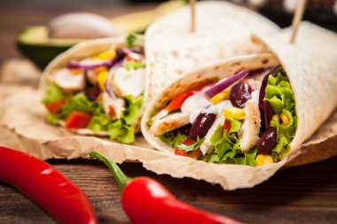 Tortilla maddeler karışımı ile