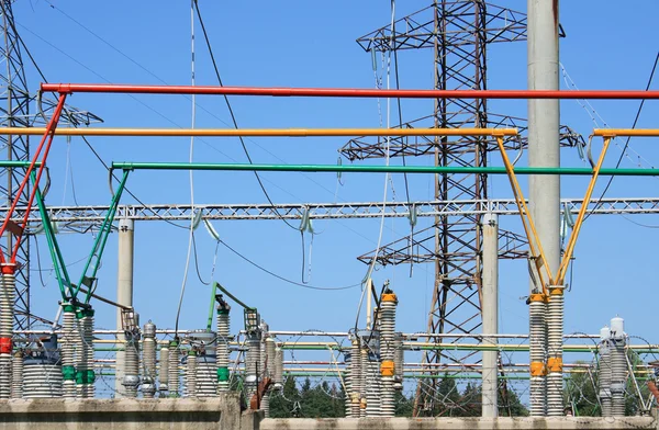Subestação de alta tensão de energia elétrica — Fotografia de Stock