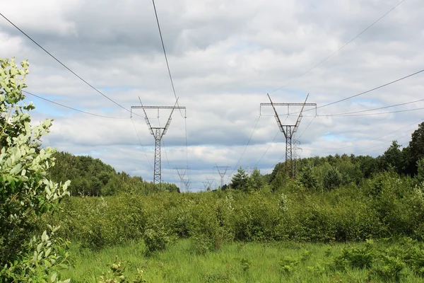 Hochspannungsleitung — Stockfoto