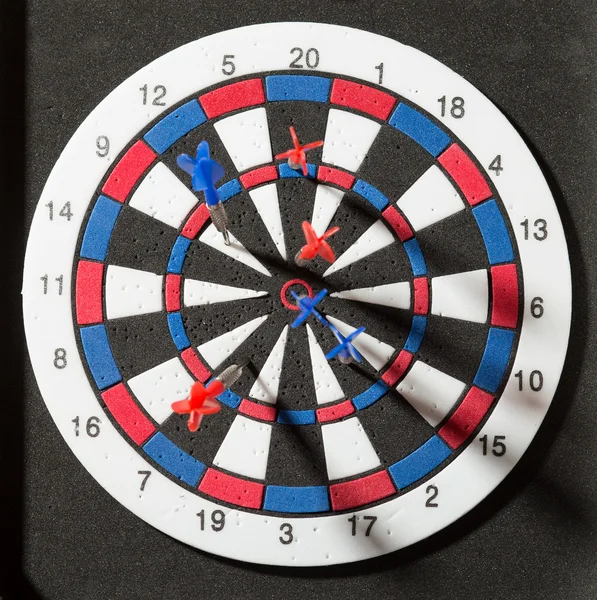 Darts hit dartboard — Stock Photo, Image