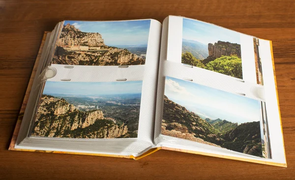 4 fotos de Montserrat en Cataluña, España — Foto de Stock