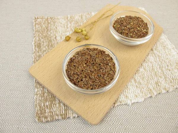 亜麻仁と地上 flaxseeds — ストック写真