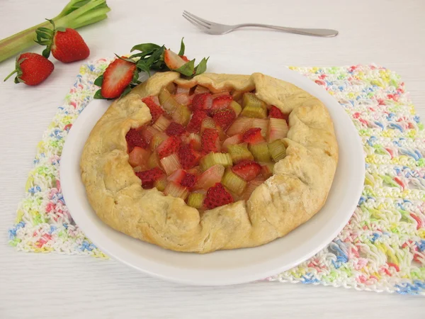 Galette de fresas de ruibarbo — Foto de Stock