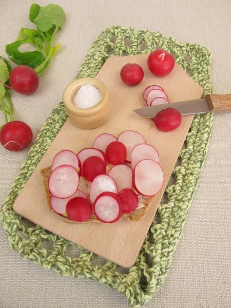 Sandwich with red radishes — Stock Photo, Image