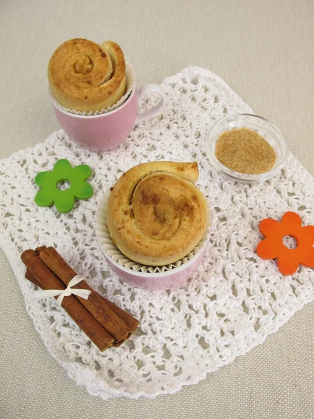 Kaneel pinwheel taart muffins — Stockfoto