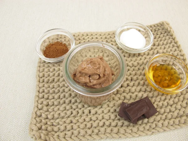 Mascarilla de chocolate casera con yogur y miel — Foto de Stock