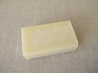 Doğal sebze yağlarından yapılmış bir sabun.