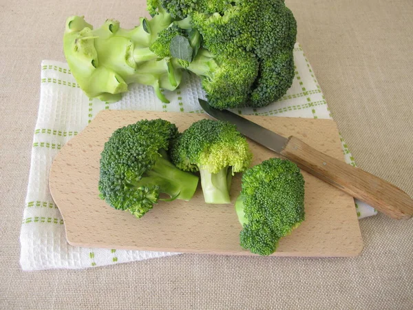 Broccoli Verdi Freschi Con Fiori — Foto Stock