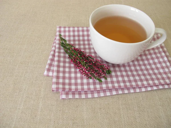 Cup Heather Tea Flowering Shoots Calluna Vulgaris — Stock Photo, Image