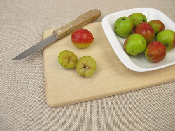 Snijd Appelvruchten Van Serviceboom — Stockfoto