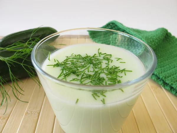 Cucumber lassi with dill — Stock Photo, Image