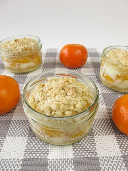 Mandarinenkuchen im Glas — Stockfoto