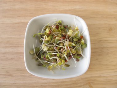 Sebze mercimek, turp, quinoa ateş