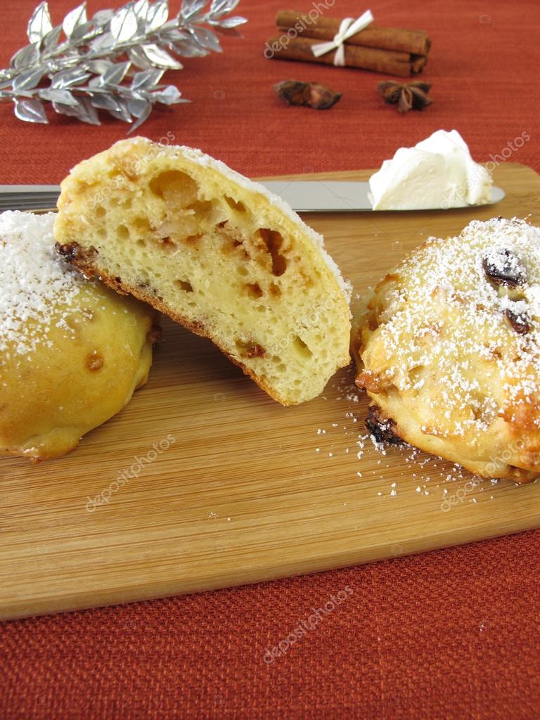 Scone – Kuru Meyveli Dilim Çörek Scone – Kuru Meyveli Dilim Çörek