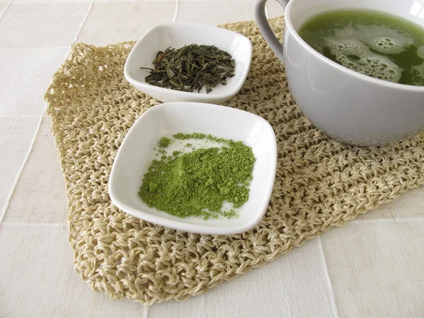 Sencha grönt te med matcha — Stockfoto