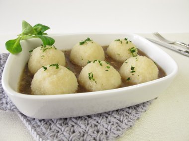 Mantar soslu patates köfte