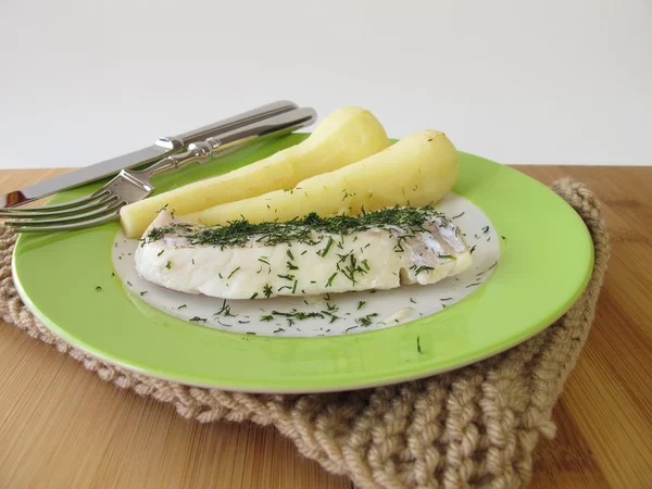 Haddock and parsnips — Stock Photo, Image