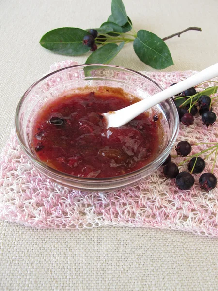 Juneberries ile reçel — Stok fotoğraf