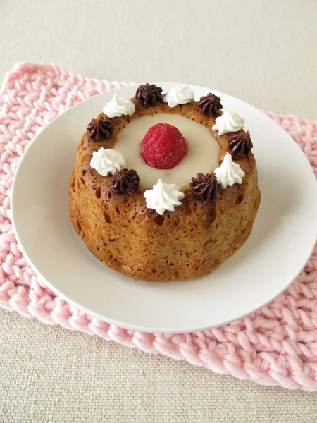 小さい誕生日ケーキ — ストック写真