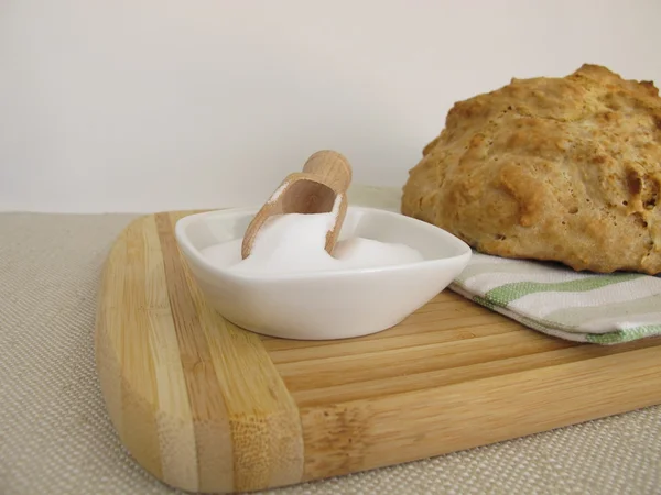 Homemade soda bread and baking soda — Stockfoto